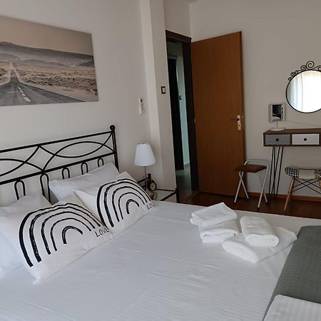 Cosy Apartment On Dragon Street Αθήνα Εξωτερικό φωτογραφία